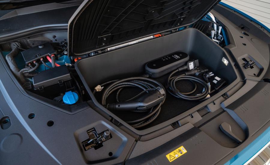 Багажник Audi e-tron 55 Quattro 2019 года  (NA) (фото 4 из 40)
